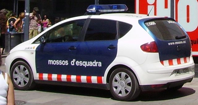 Catalan police charge National Police with breaching curfew and drunk driving