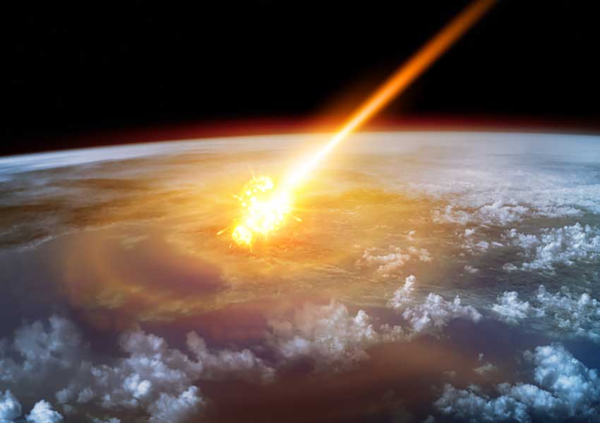 Dashcam Captures Meteorite Streaking Over The UK