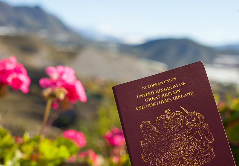 Brit expats warned of "fraudulent residency applications" in Spain