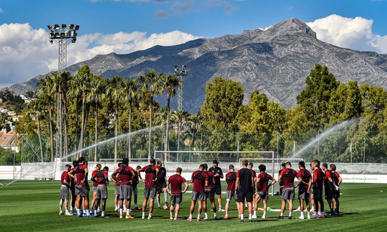 Marbella turns red after Liverpool FC lands in Spain for their summer training camp « Euro Weekly News