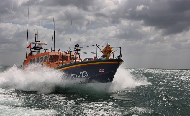 Migrant Crisis: Protesters block RNLI from rescuing migrants