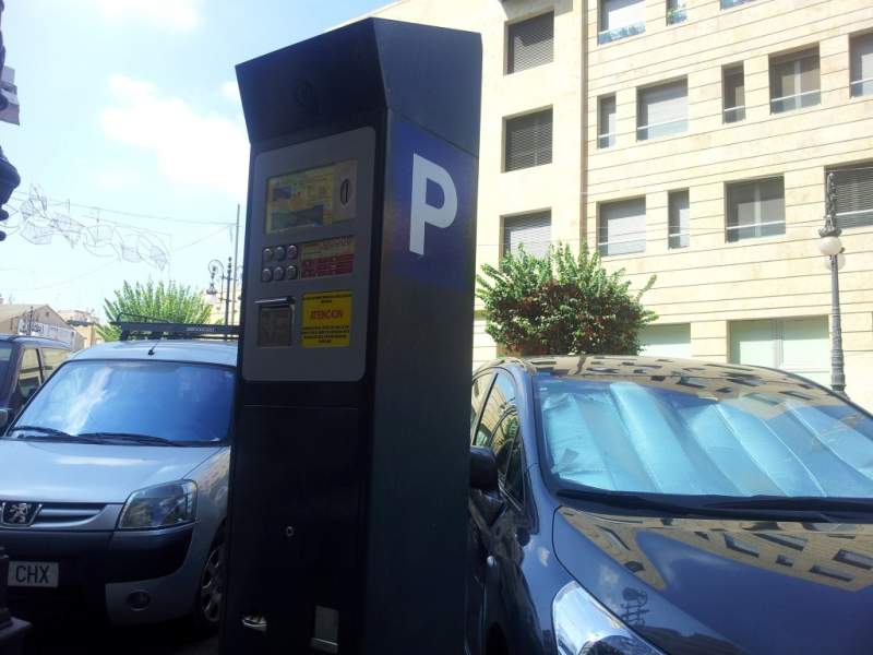 New scam targets drivers with QR code stickers on parking meters