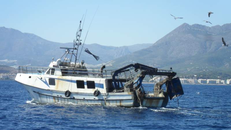Entire Spanish fishing fleet to stay in port until next Wednesday 23