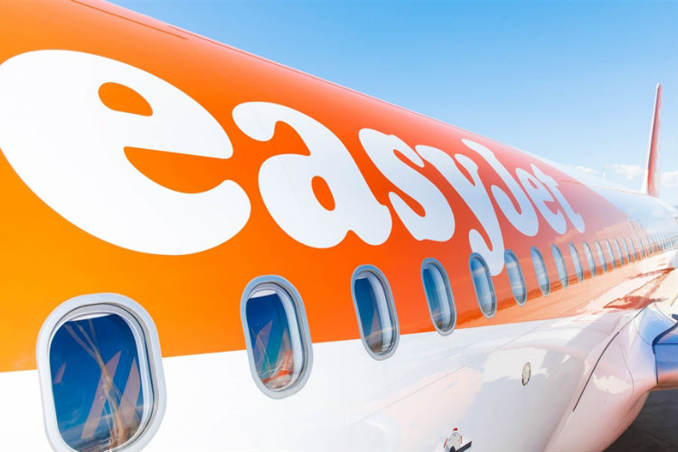 EasyJet blames government for delays and flight cancellations