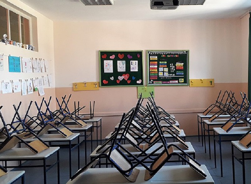 Three pre-schools and a secondary school closed in Malaga