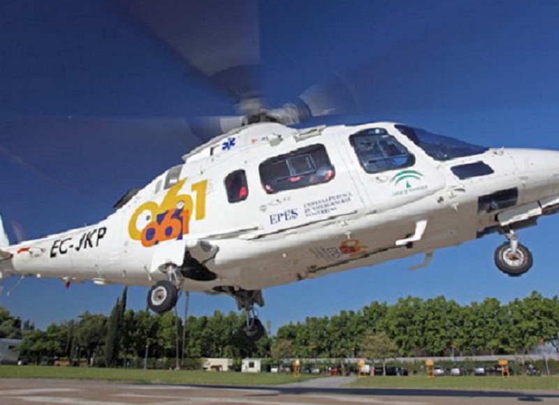 Malaga workman airlifted to hospital after serious accident in La Viñuela
