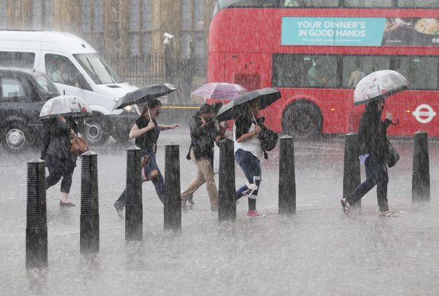 UK Weather: Brits Brace for Weekend Washout as Torrential Rain and Thunderstorms Forecast