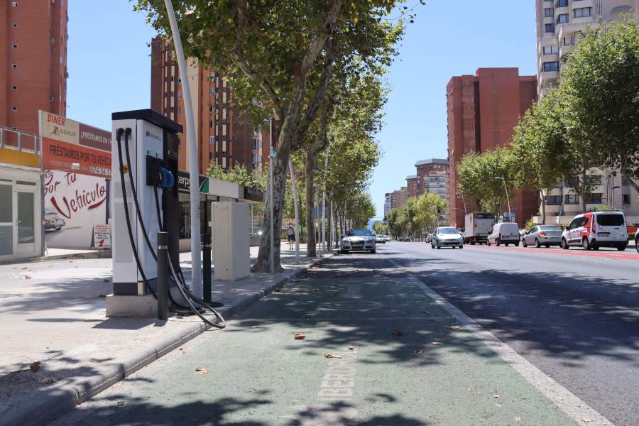 Spain will need to install 340,000 electric car charging points