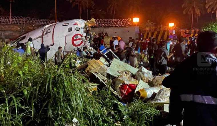 karippur-flight-accident1