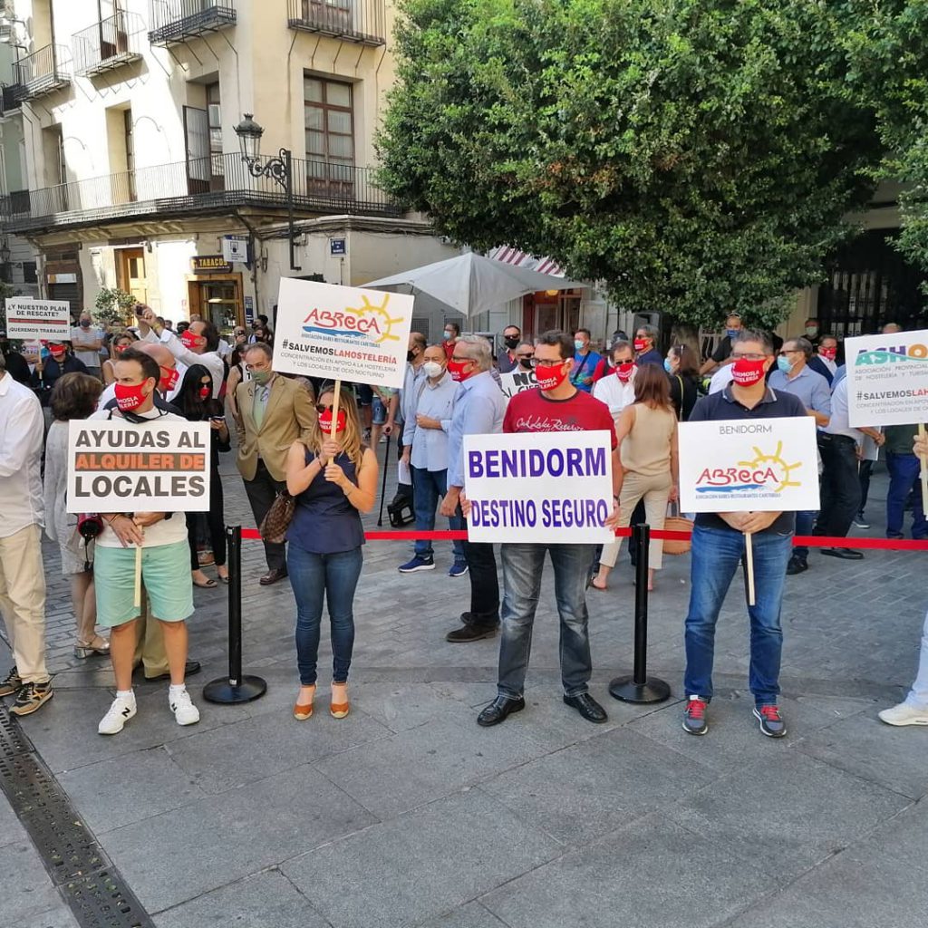 'Let's Save Benidorm' march in cars planned by the resort's tourism sector