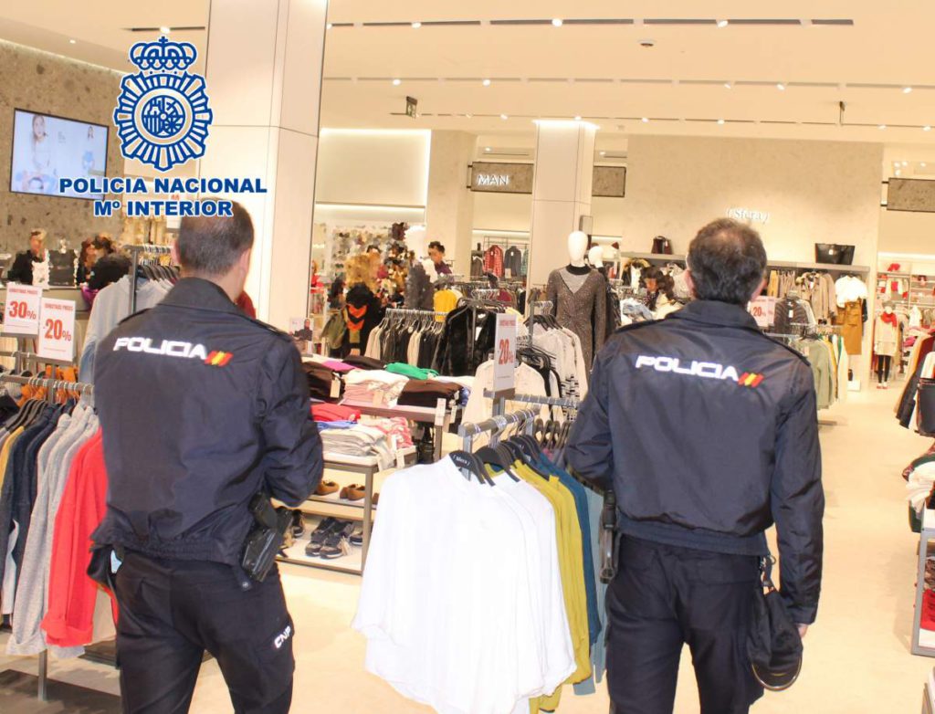 Artful Dodger parents arrested at an Almeria shopping centre