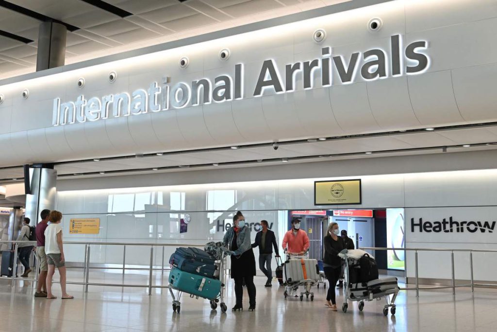 Heathrow seeks to fill thousands of jobs before summer travel boom