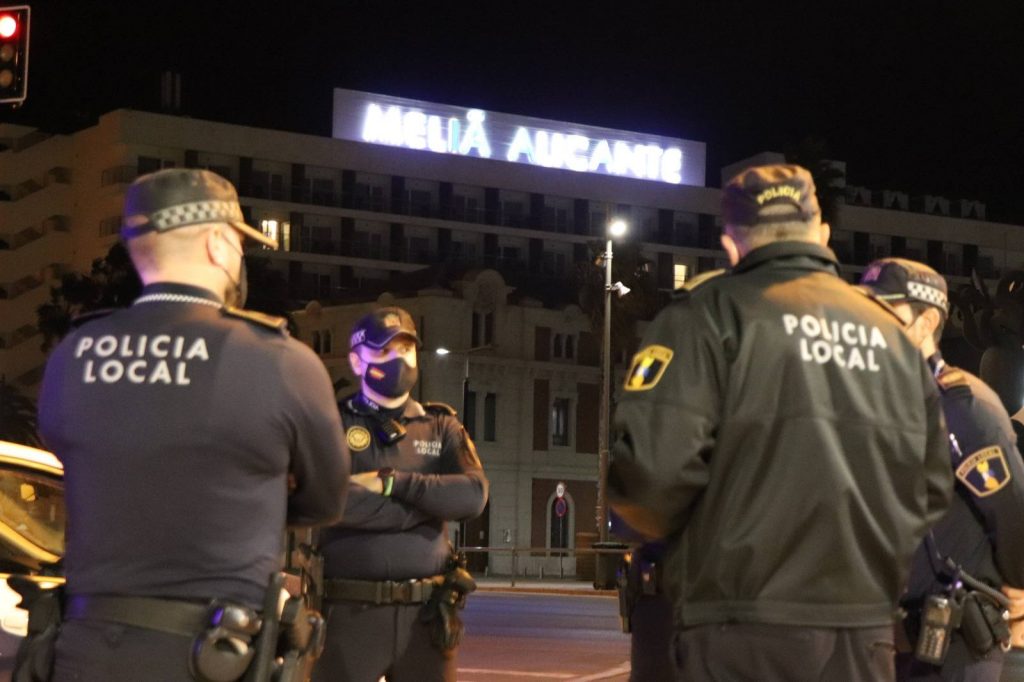 Man with ten outstanding arrest warrants finally caught in Alicante
