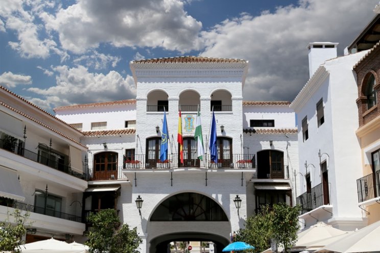 Almost 150 self-employed in Nerja and Maro benefit from grants for business development