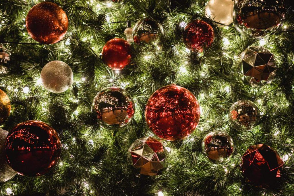 Alicante is set to light up its Christmas lights and install its Christmas tree