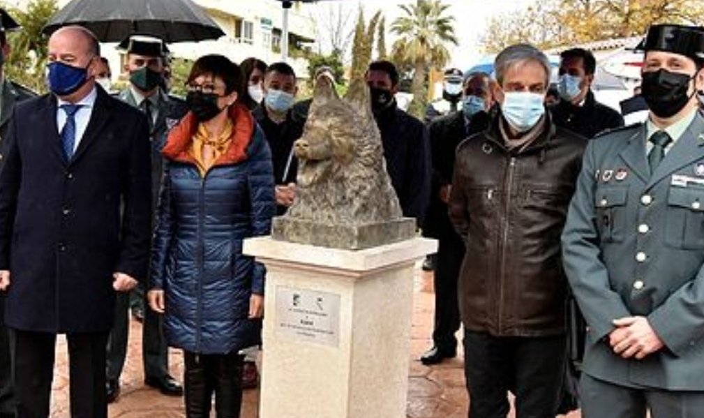 Hero dog honoured with statue in Antequera