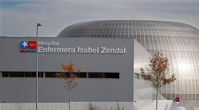President of Madrid inaugurates Isabel Zendal Emergency Hospital