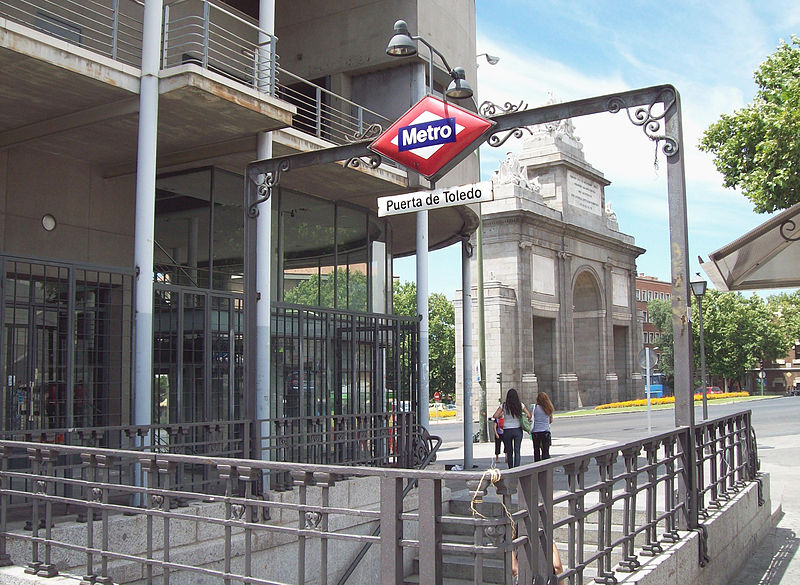 Madrid Metro Madness As Man Threatens Commuters with Knife