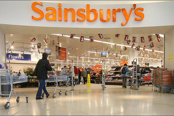 Sainsbury's asks shoppers to continue wearing masks despite Plan B rules ending