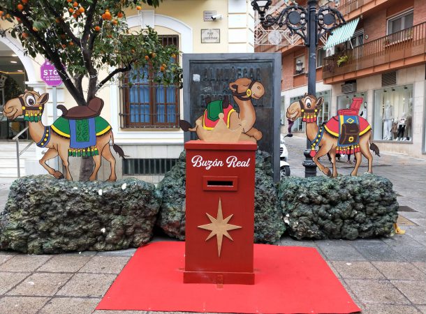 Royal mailboxes dotted around Almuñecar offering kids direct line to the Three Kings