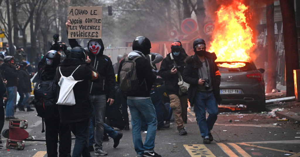 French Riot Police Clash With Security Bill Protesters in Paris