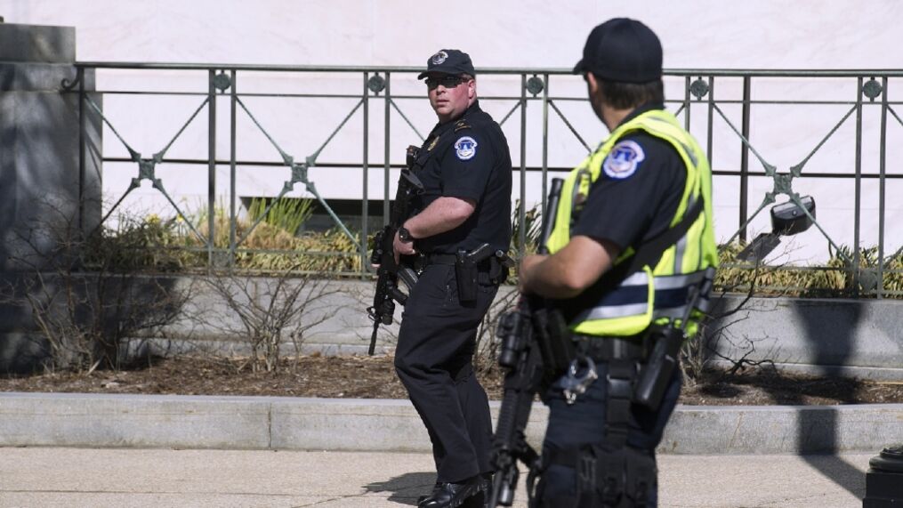 US Capitol Police Arrest Loaded Gunman at Checkpoint