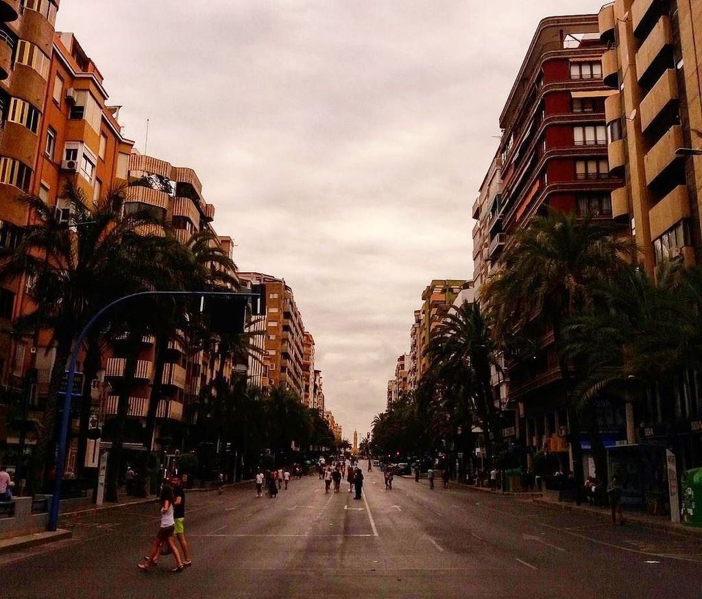 Alicante Suspends All Activities On Public Roads That Involve Crowds