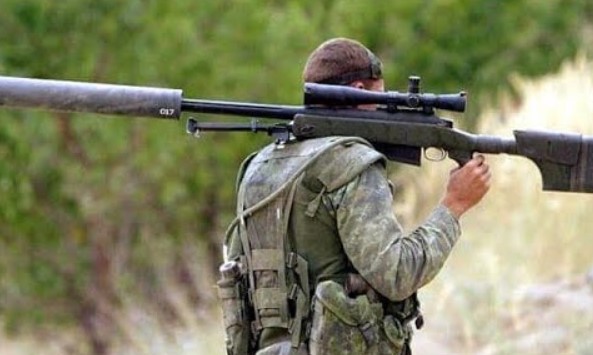 British SAS Sniper Kills Five ISIS Terrorists With A Single Shot