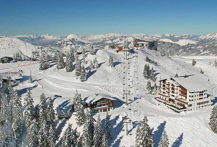 British Ski Instructors To Be Questioned By Austrian Police After Covid Outbreak
