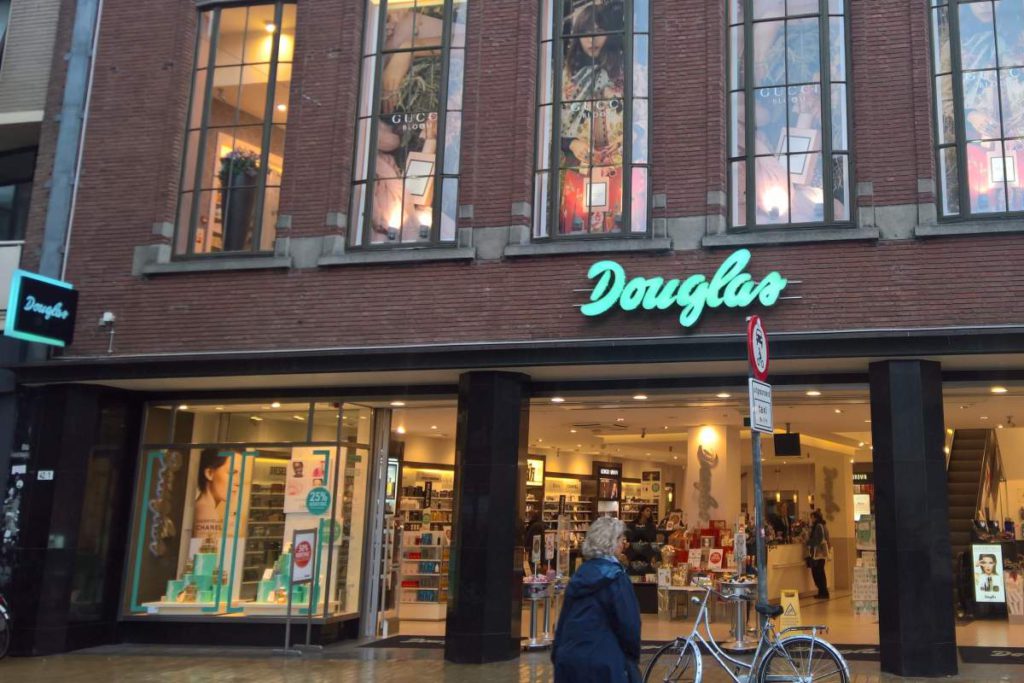 Douglas Will Close 103 Stores in Spain and Cut Around 600 Workers