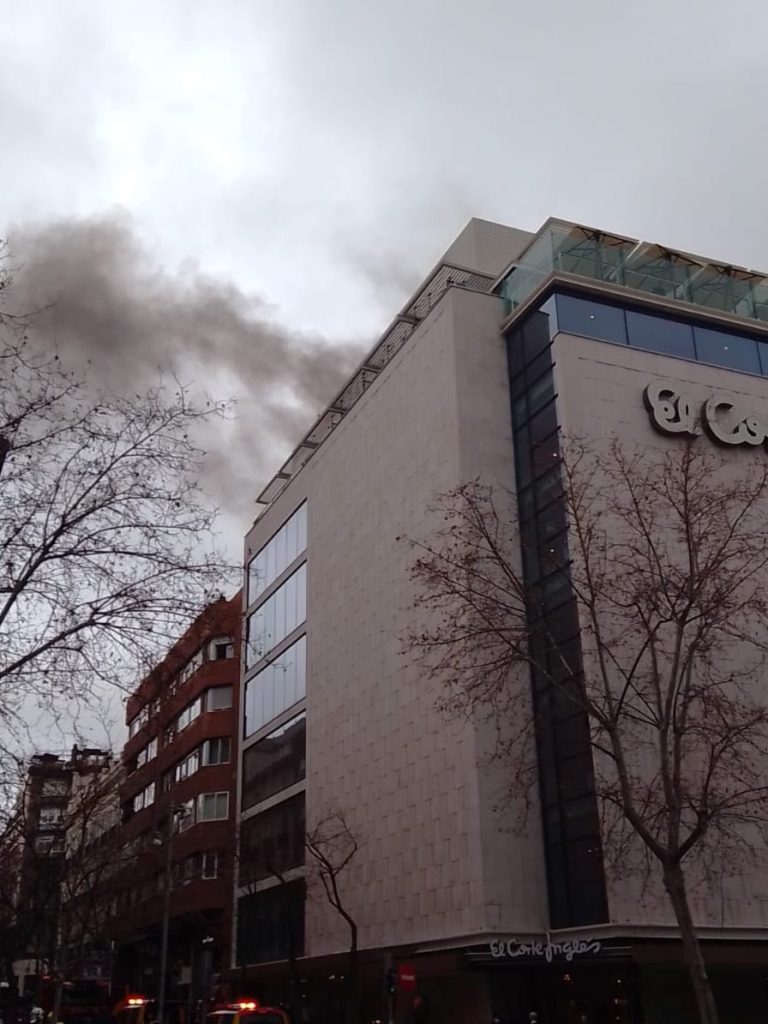 El Corte Inglés de Serrano Suffered a Spectacular Roof Fire