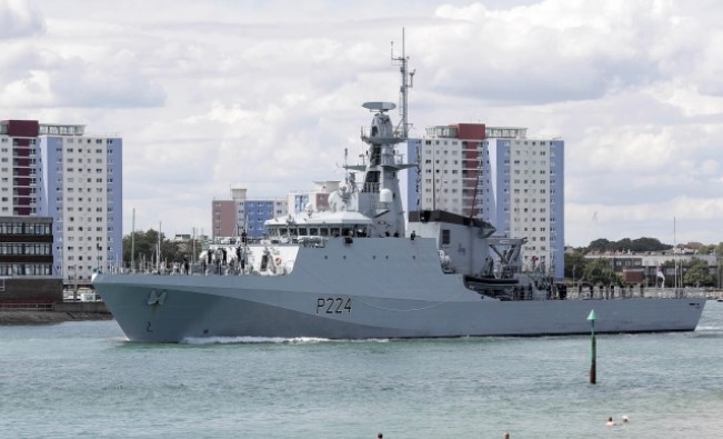 Four Royal Navy Warships Patrol The Channel To Warn Off French Trawlers
