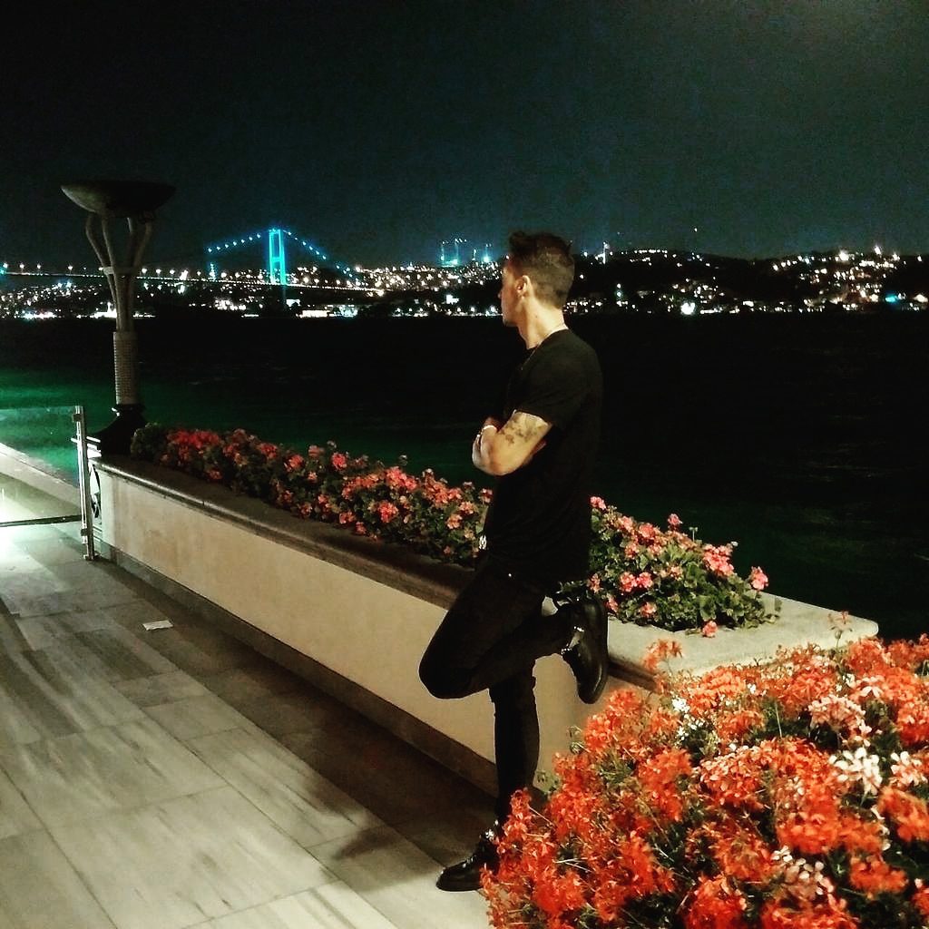 Arsenal: Mesut Ozil Travels to Turkey to Seal Fenerbahce Move