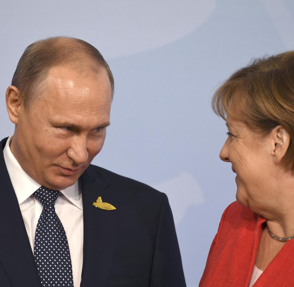 Angela Merkel Supports the Entry of Russian Sputnik V Vaccine to EU
