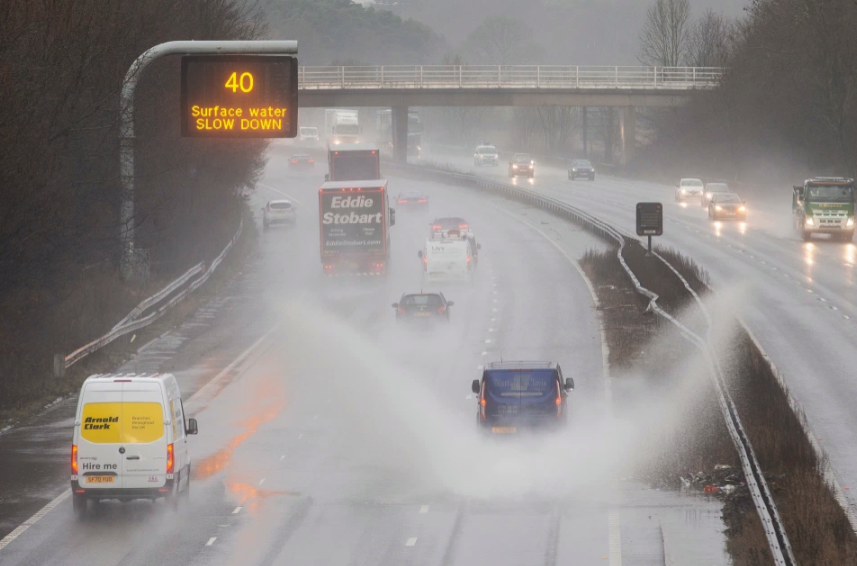 Flood warnings for UK