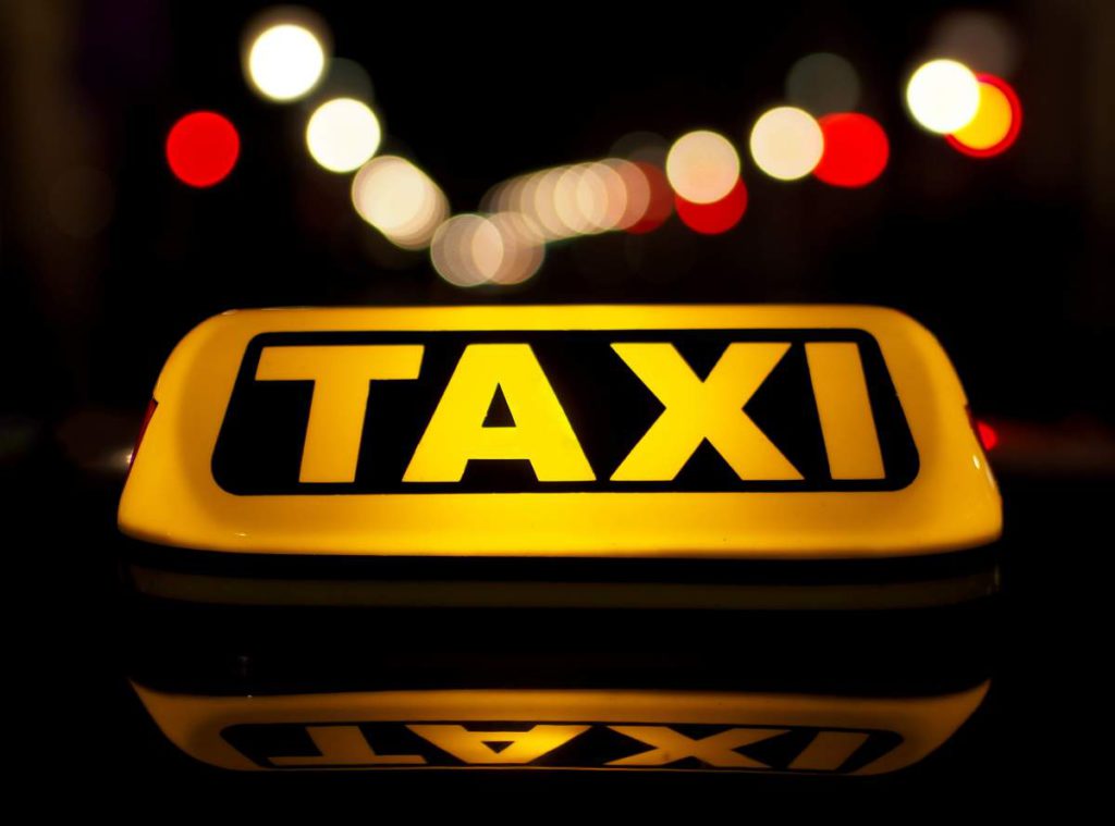 Andalucía Taxi Drivers Up In Arms Over Mandatory Uniform