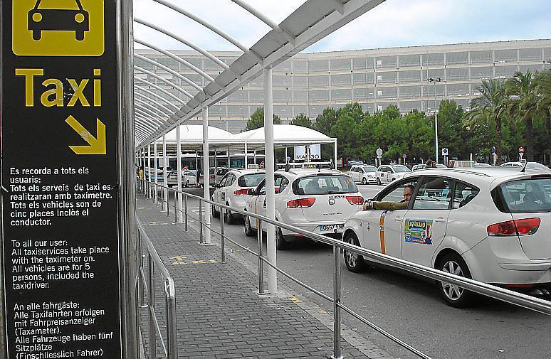 Palma taxis (stock photo)