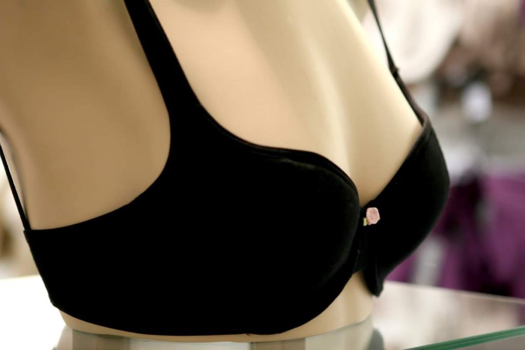 Transsexual sentenced for hitting assistant who wouldn’t let her try on bras