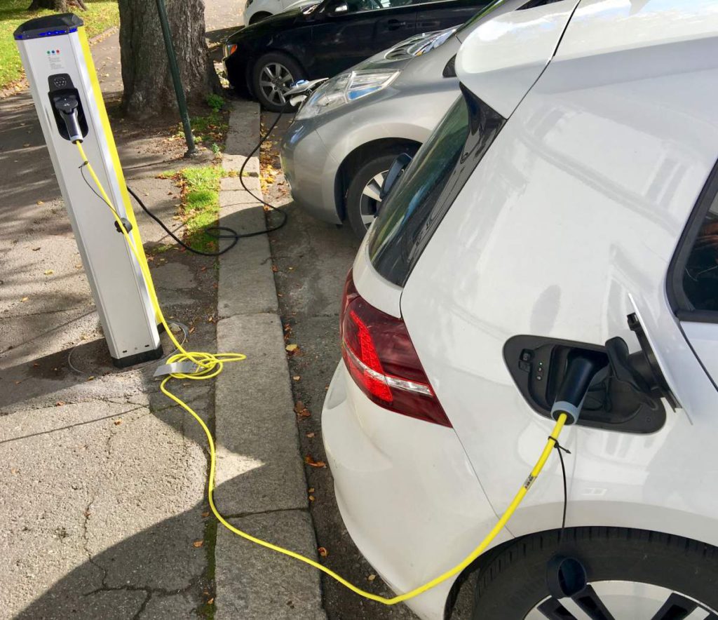 Drive to install nine charging points for electric cars across Axarquia