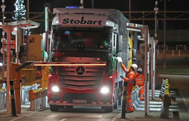 First Lorry Exits Eurotunnel After UK Leaves Single Market