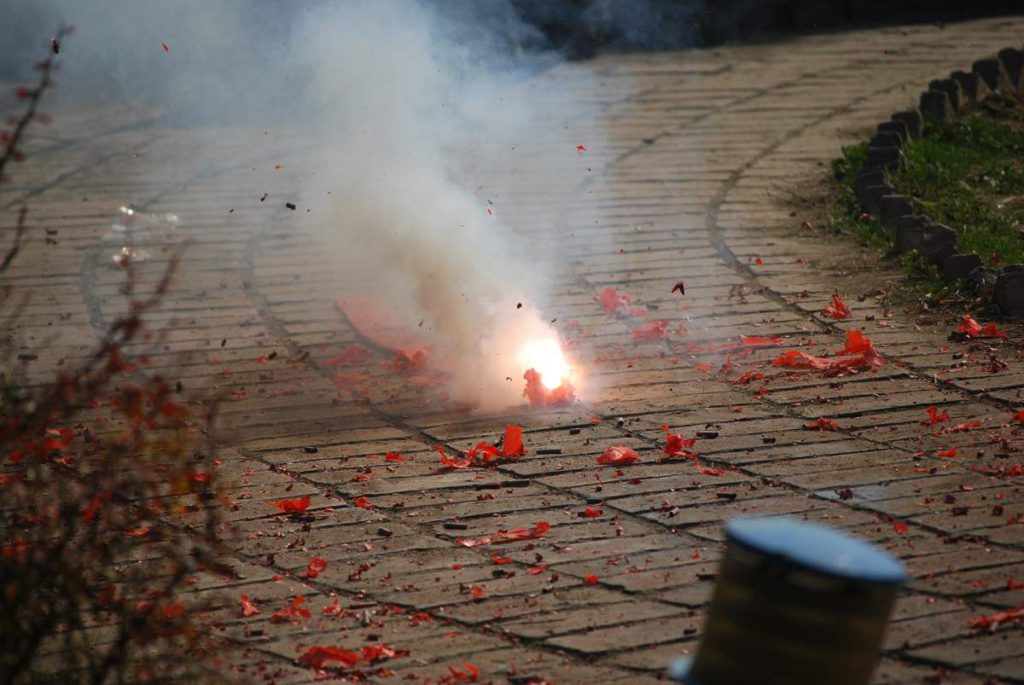 Firecracker kills man of a heart attack