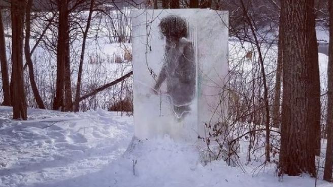 Cave man appears encased in ice in Minneapolis