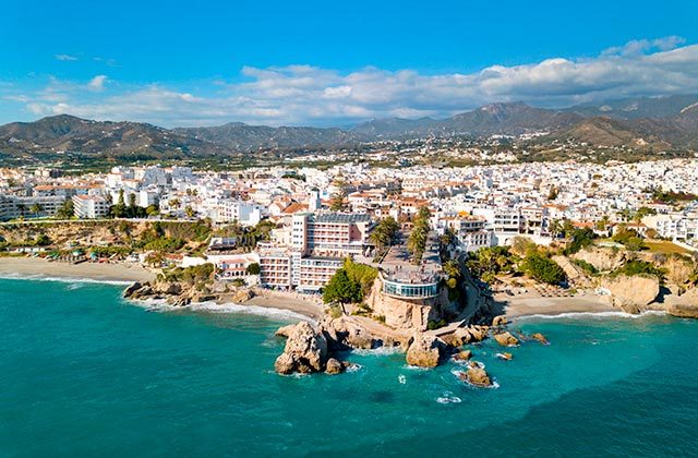 Hotels in Nerja offer rooms for Covid vaccinations