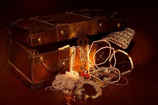 Metal Detectorist Discovers Treasure Worth £2 Million