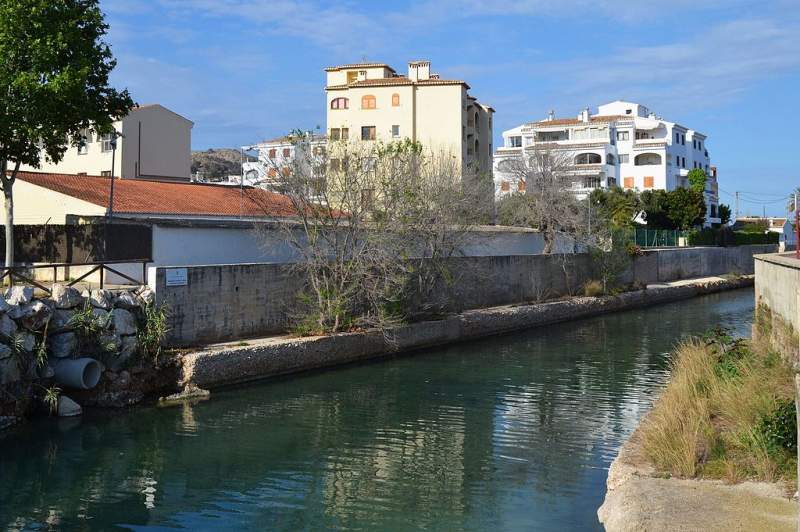 An unfragrant smell in Javea