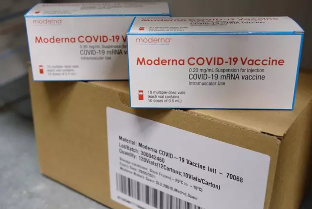 Another 52,000 Doses Of Moderna Vaccine Arrive In Spain