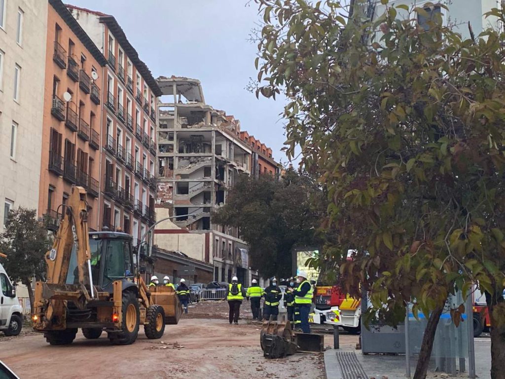 Police Attribute Madrid's Gas Explosion to A Leak Outside