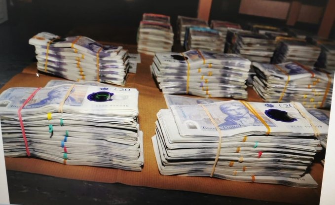 Cash-Smuggling Brits in dock over £5m (€5.6m) hidden in suitcases