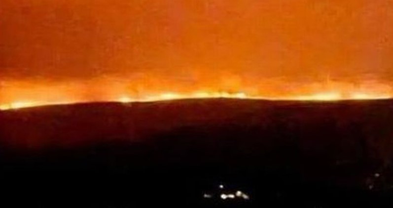 Huge Blaze On Dartmoor Lights Up The Sky For Miles