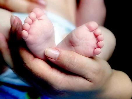 Father 'shook eight-week-old baby daughter to death'